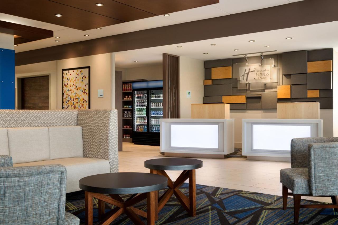 Express & - Savannah N - By Ihg
