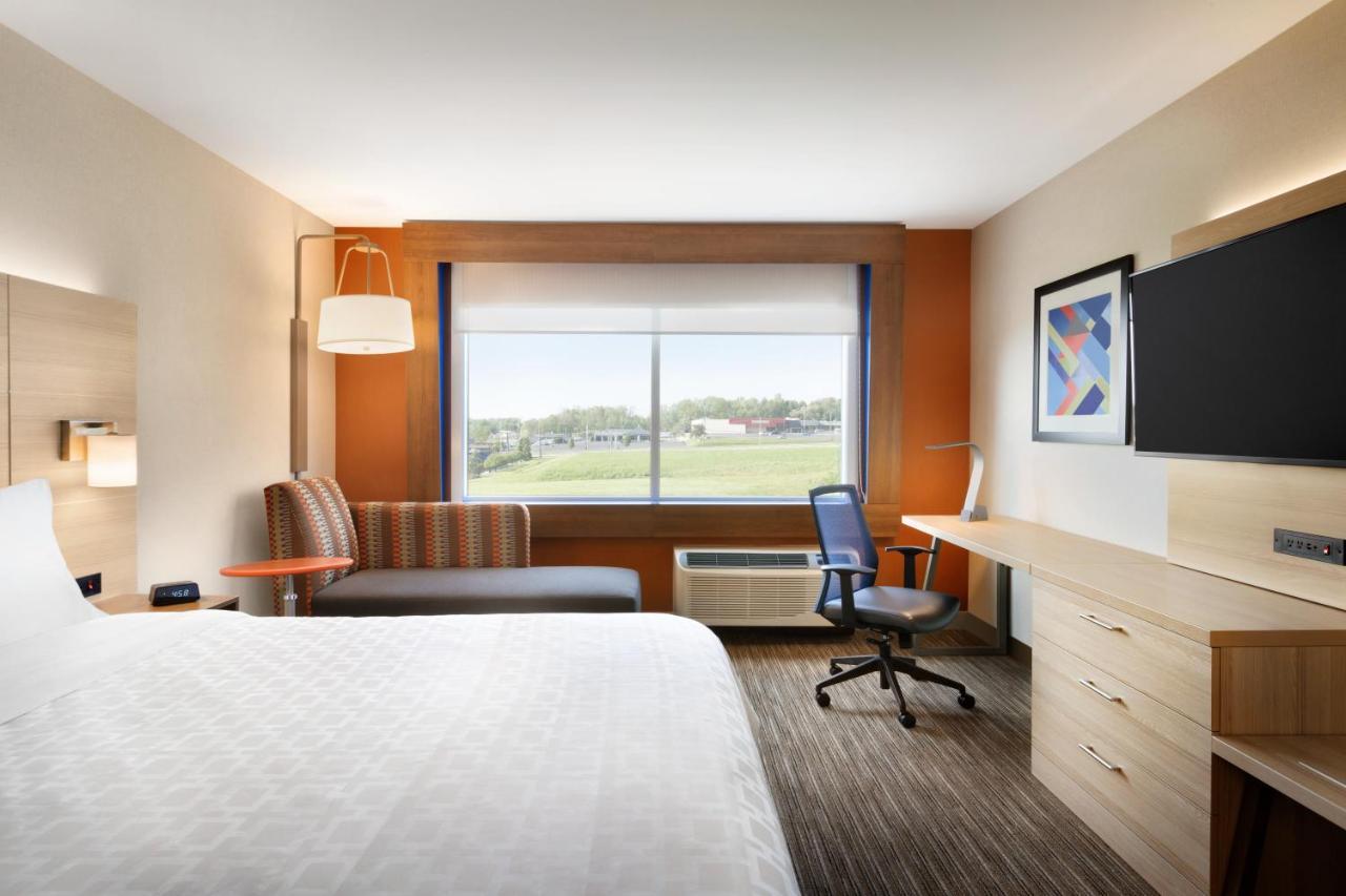 Express & - Savannah N - By Ihg Hotel 3*